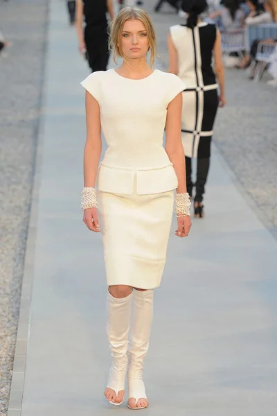 Look 38